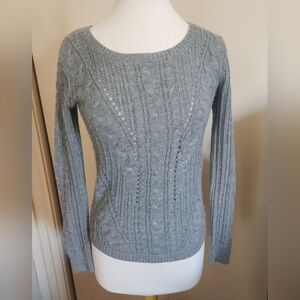 S25 Perfect Pullover Women's gray cable knit sweater long sleeved Size small
